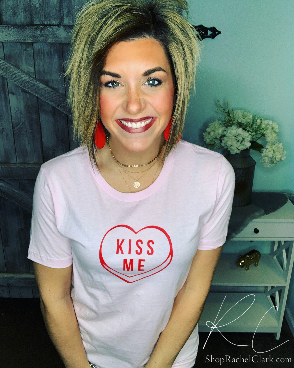Kiss Me Candy Graphic Tee