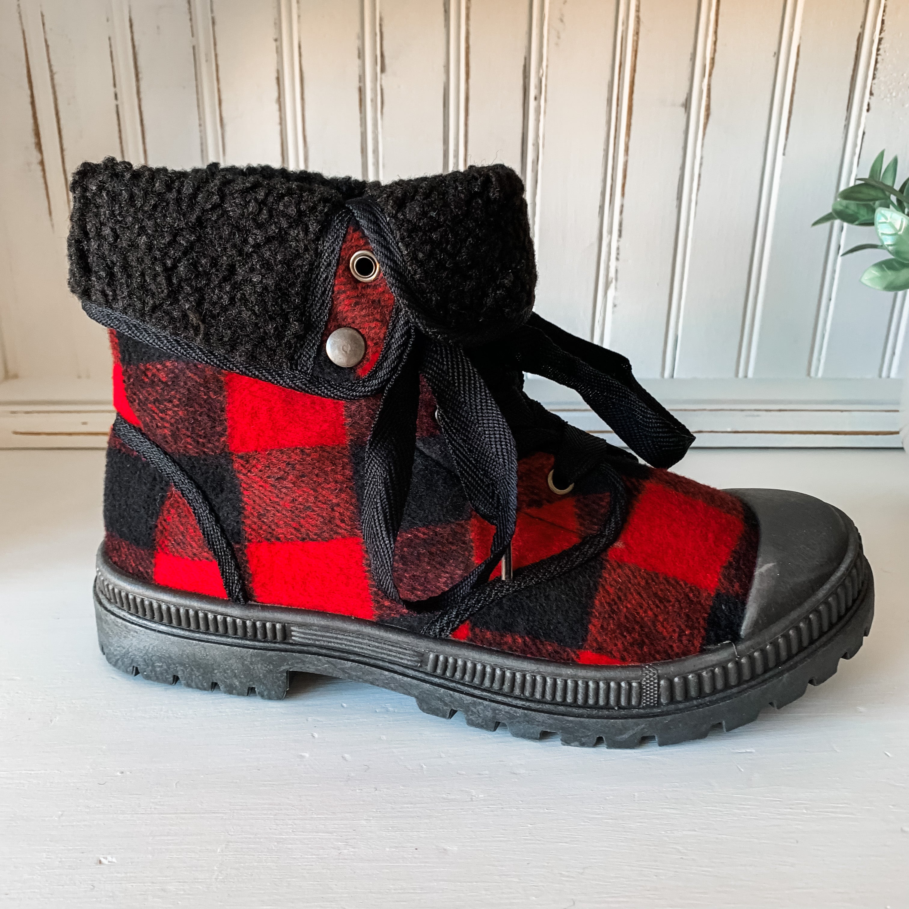 Emerson - Black/Red