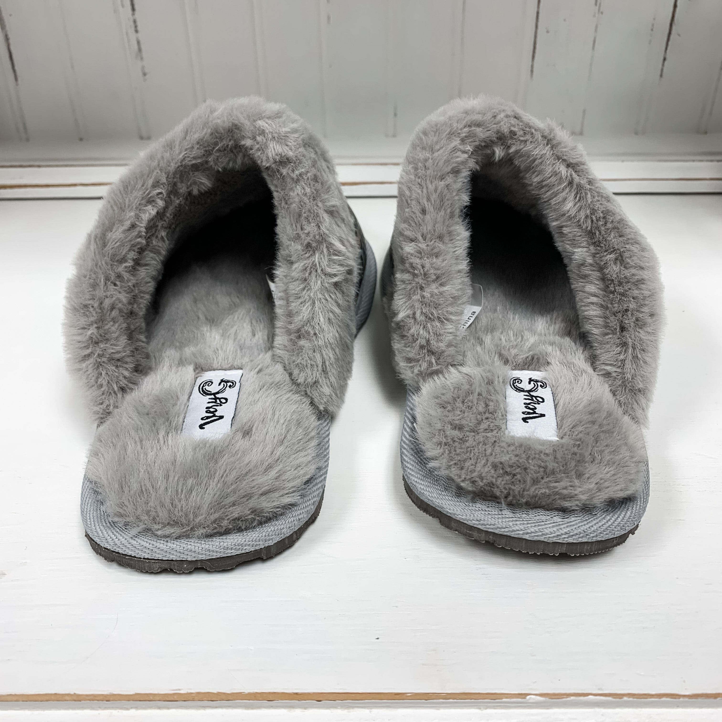 Diggy - Grey Leopard Slipper