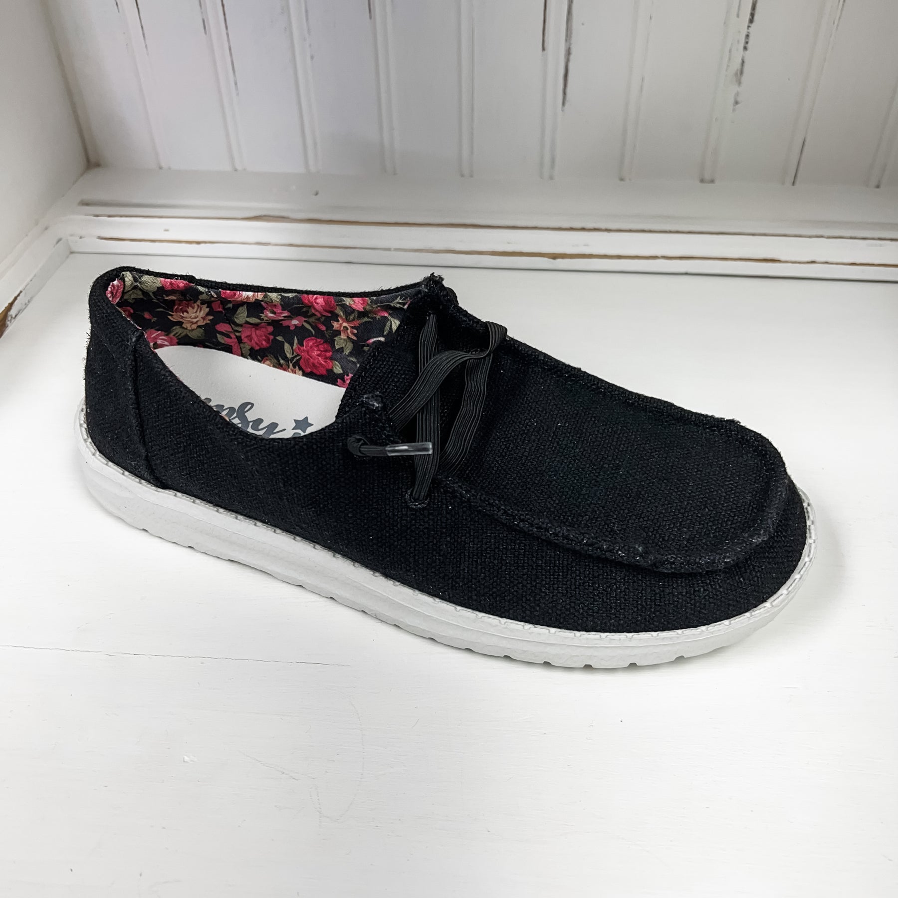 Holly Slip-on Shoe - Linen Black