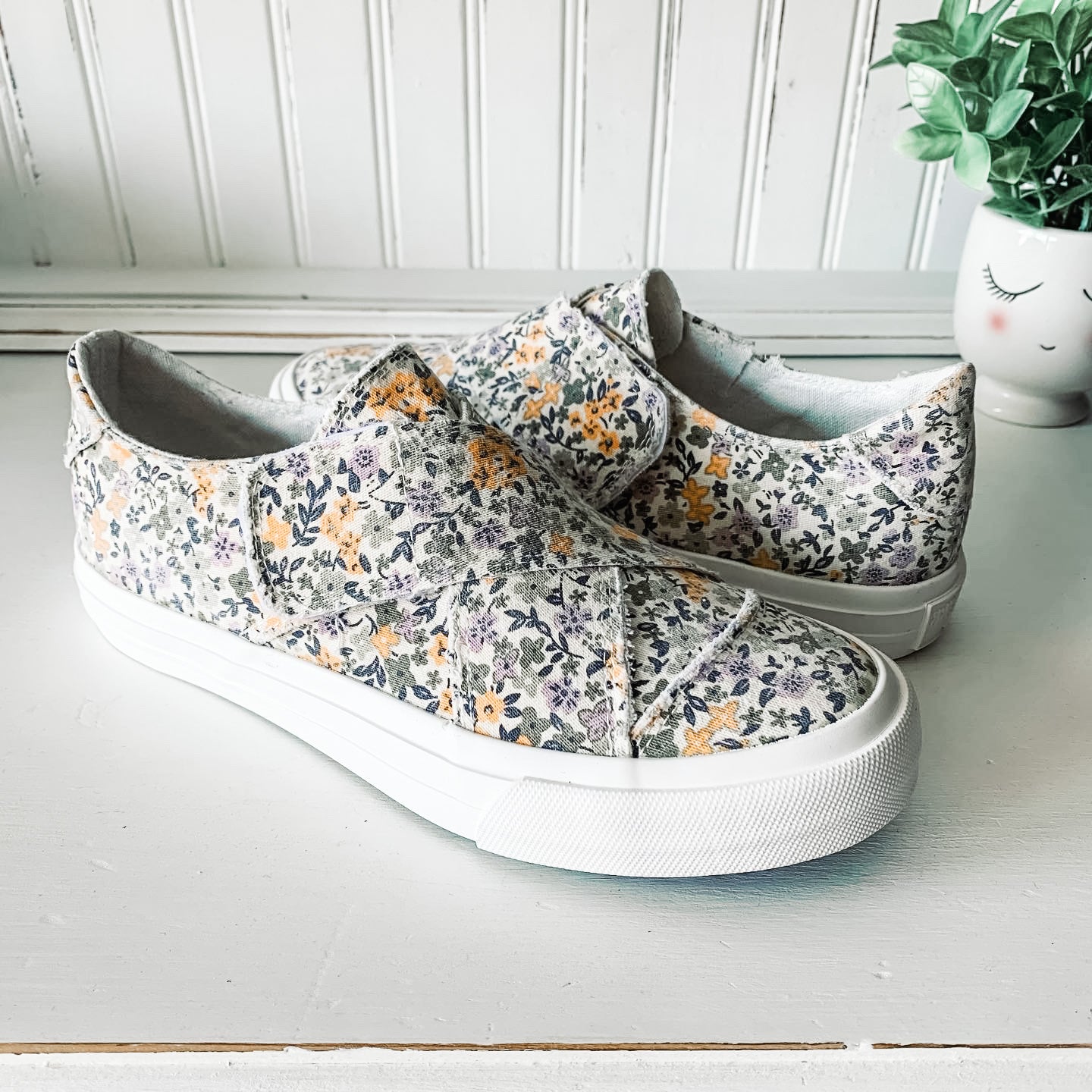 Ivory Sneaker - Yellow Lavender