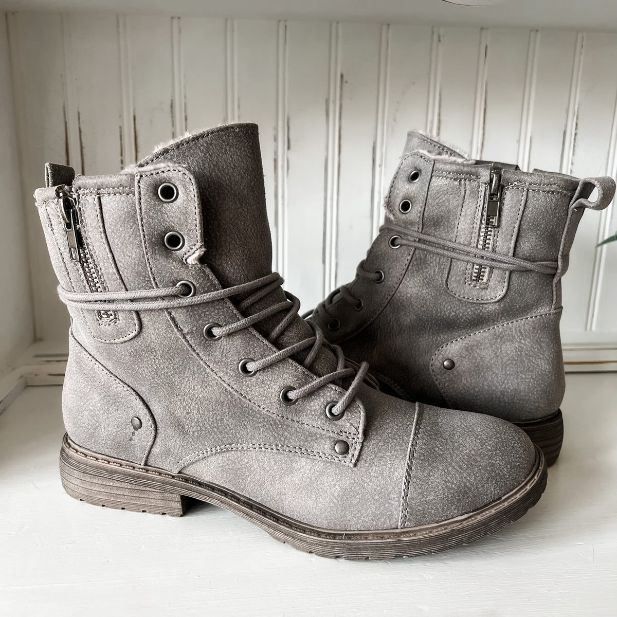 Kenia Boots - Grey
