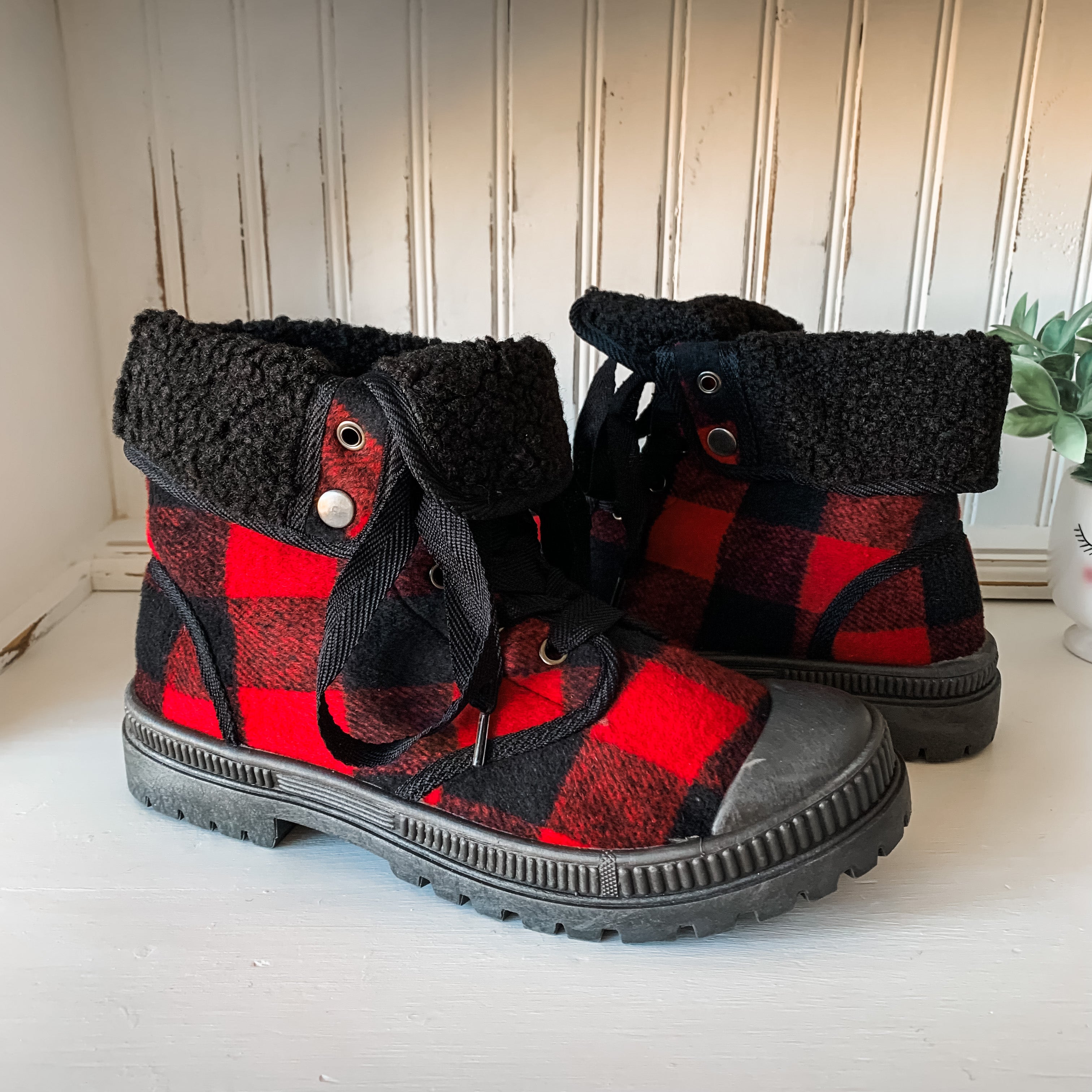 Emerson - Black/Red