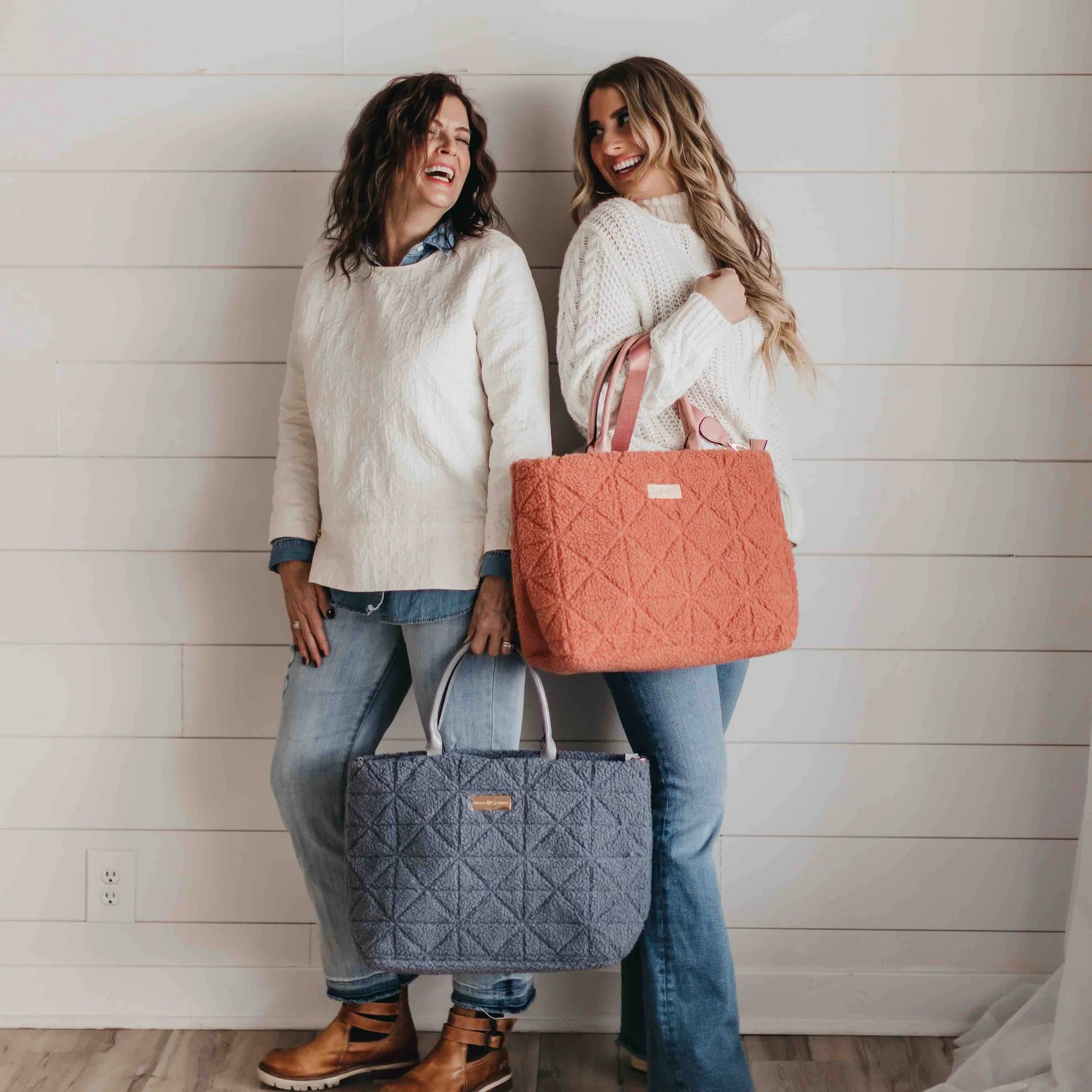 Saylor Sherpa Tote Bag - Salmon