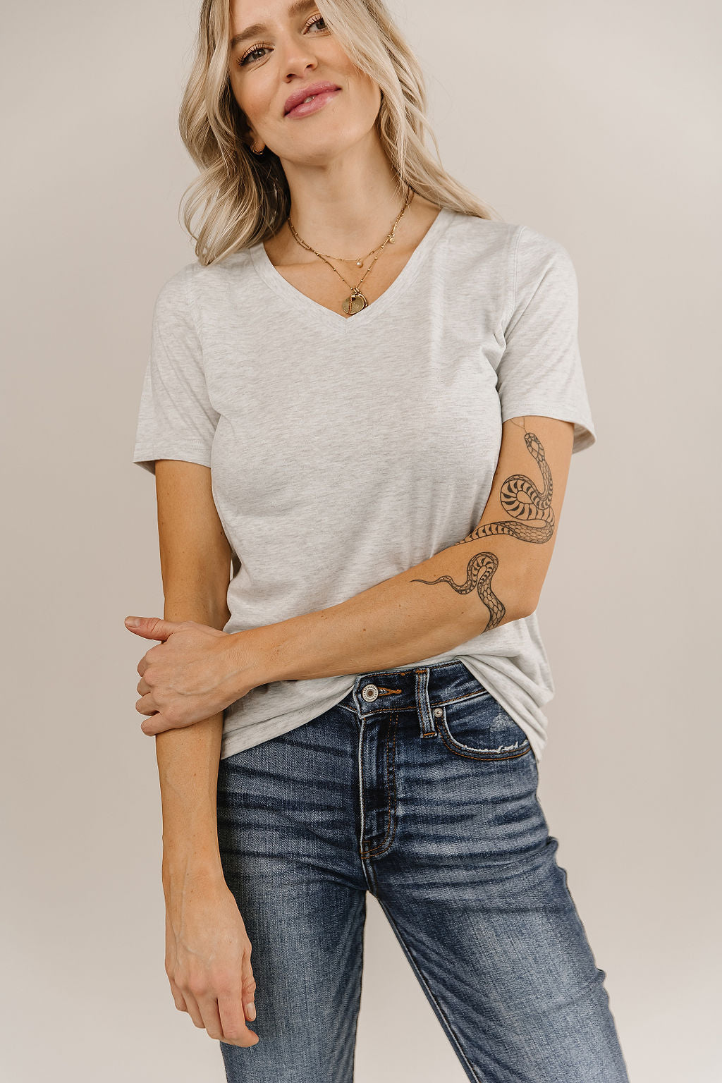 Ampersand Avenue Vneck Lulu Tee - Grey