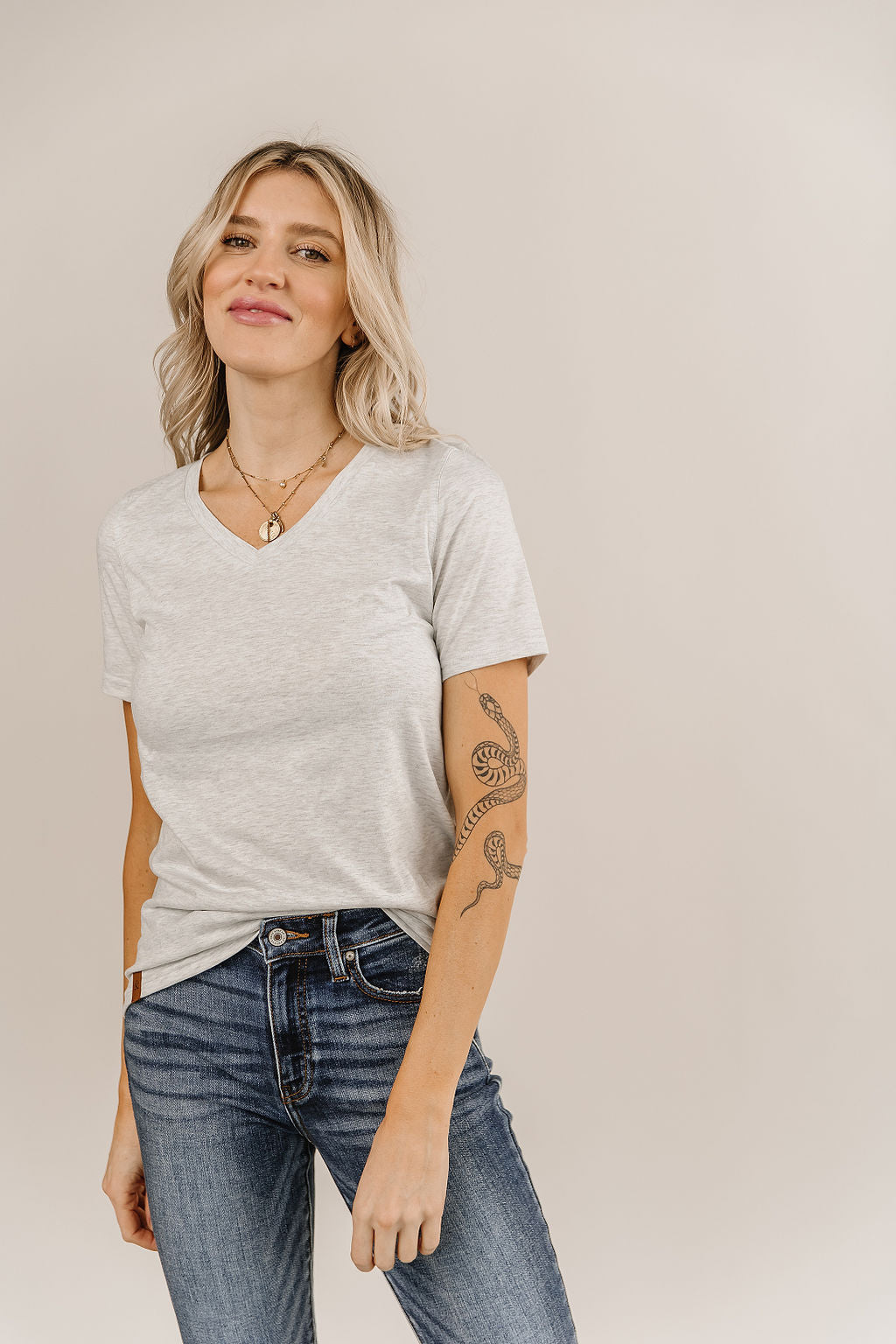 Ampersand Avenue Vneck Lulu Tee - Grey