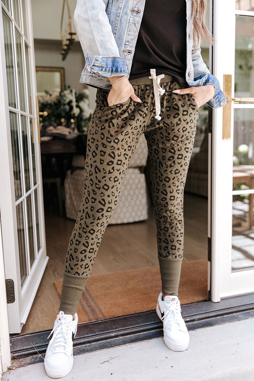 Ampersand Avenue Triple Stretch Joggers - Olive Leopard